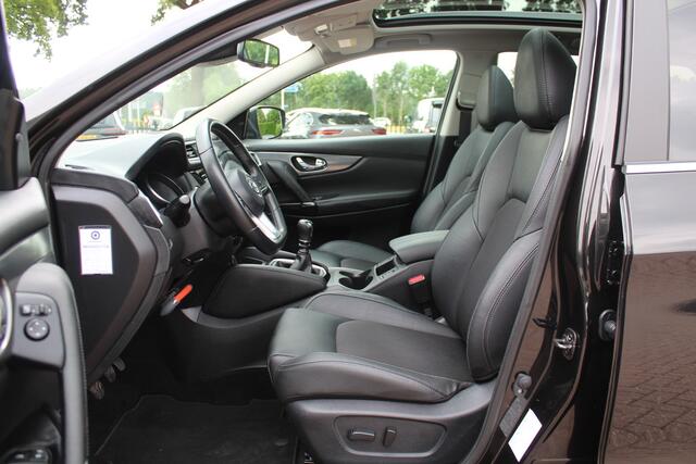 Nissan QASHQAI 1.2 Tekna / Trekhaak / Panoramadak / 360Camera / Navigatie / Keyless / Dodehoek / Cruise Control / DAB / 19''