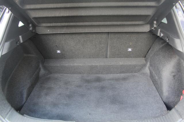 Nissan QASHQAI 1.3 MHEV Business Access 360 camera l Dodehoek sensor l Keyless entry l Stoelverwarming l AppleCarPlay/AndroidAuto l Navi l Airco l Cruise control