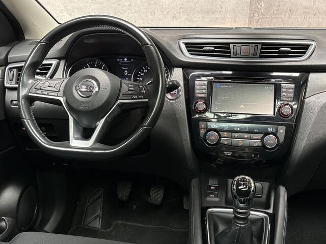 Nissan QASHQAI 1.2 N-Connecta (PANORAMADAK, NAVIGATIE, 360 CAMERA, GETINT GLAS, KEYLESS, SPORTSTOELEN, CRUISE, PARKEERSENSOREN, NIEUWE APK, NIEUWSTAAT)