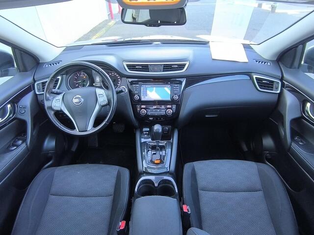 Nissan QASHQAI 1.2 N-Vision 360graden camera, Pano dak, trekhaak, stoel verwarming, all season banden, Dab+ audio, cruise en climate control