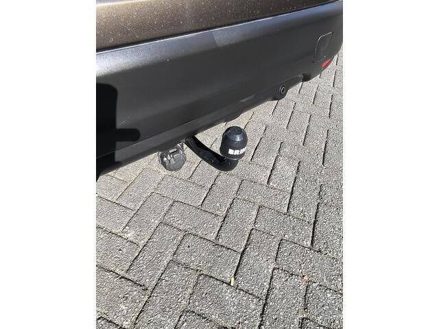 Nissan QASHQAI 1.2 N-Vision 360graden camera, Pano dak, trekhaak, stoel verwarming, all season banden, Dab+ audio, cruise en climate control