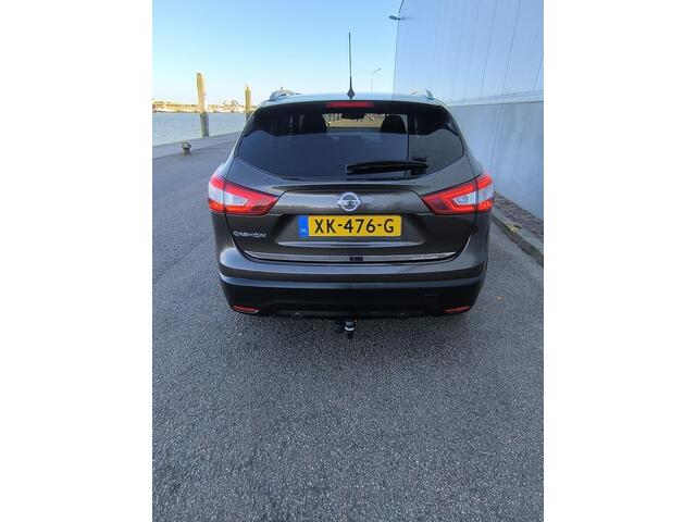 Nissan QASHQAI 1.2 N-Vision 360graden camera, Pano dak, trekhaak, stoel verwarming, all season banden, Dab+ audio, cruise en climate control