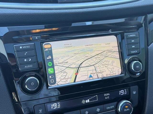 Nissan QASHQAI 1.3 DIG-T Automaat Acenta / Dealer onderhouden / 1e Eigenaar / Trekhaak / Panoramadak / Climate Control / Android Auto/Apple CarPlay / Achteruitrijcamera / Design Pack /