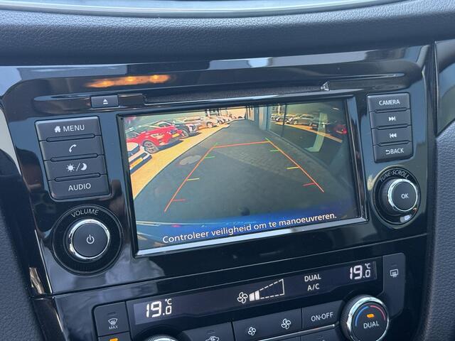 Nissan QASHQAI 1.3 DIG-T Automaat Acenta / Dealer onderhouden / 1e Eigenaar / Trekhaak / Panoramadak / Climate Control / Android Auto/Apple CarPlay / Achteruitrijcamera / Design Pack /