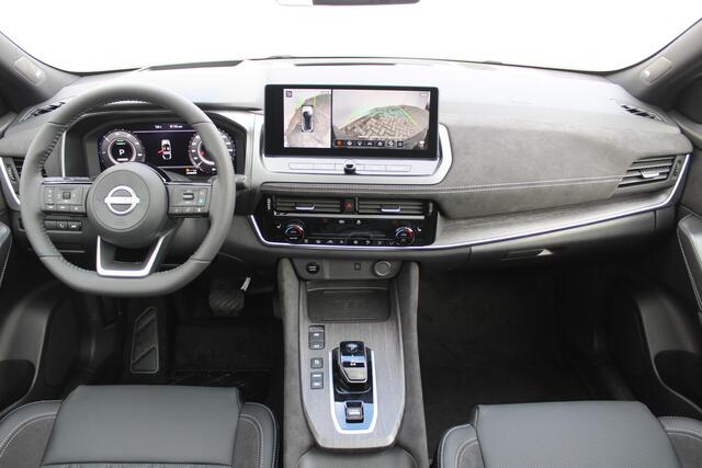 Nissan QASHQAI 1.5 e-Power Tekna Plus / Panoramadak / Lederen bekleding / Lichtmetalen Velgen 20" / BOSE Audio / Google Maps Navigatie / Elektrische Kofferbak / Elektrisch Verstelbare Stoelen met Geheugen /