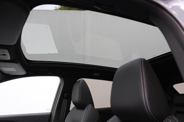 Nissan QASHQAI 1.5 e-Power Tekna Plus / Panoramadak / Lederen bekleding / Lichtmetalen Velgen 20" / BOSE Audio / Google Maps Navigatie / Elektrische Kofferbak / Elektrisch Verstelbare Stoelen met Geheugen /