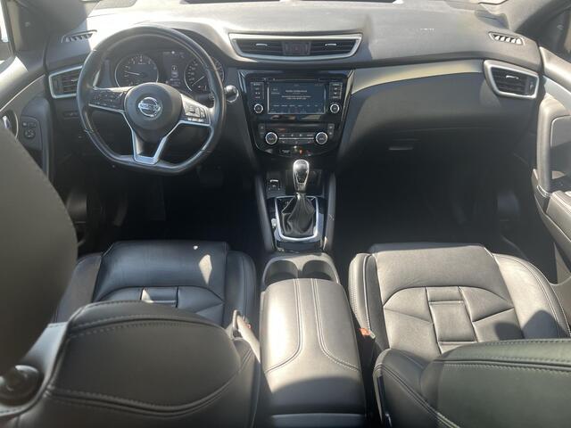 Nissan QASHQAI 1.3 DIG-T Tekna + / Dealeronderhouden / Trekhaak (1.500kg trekgewicht) / Panoramadak / Navigatie / Apple Carplay Android / Leder / Camera 360° / 19" Licht Metalen wielen /