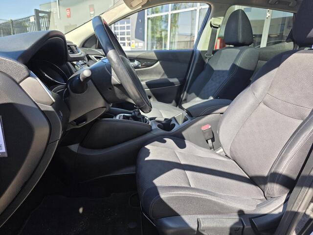 Nissan QASHQAI 1.2 N-Connecta Design Pack
