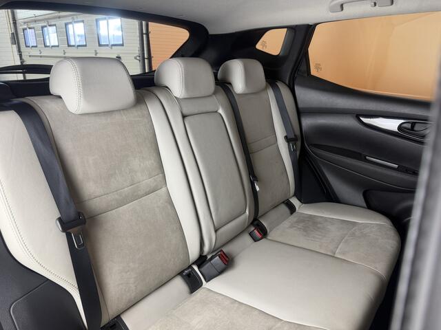 Nissan QASHQAI 1.2 Acenta lage km stand! | lmv 18 inch | leer/alcantara | trekhaak | cruise control