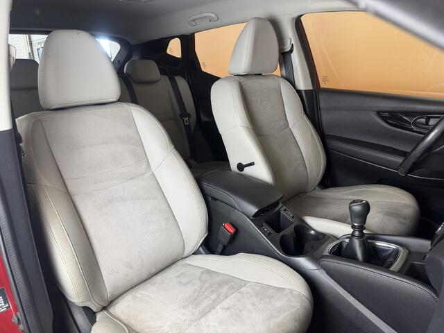 Nissan QASHQAI 1.2 Acenta lage km stand! | lmv 18 inch | leer/alcantara | trekhaak | cruise control