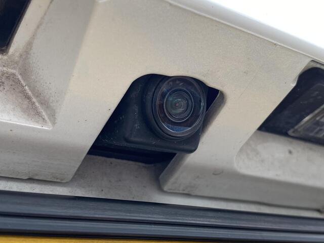 Nissan QASHQAI 1.2 Tekna Automaat, Trekhaak, Panoramadak, 360" Camera, Stoelverwarming, Navigatie, PDC