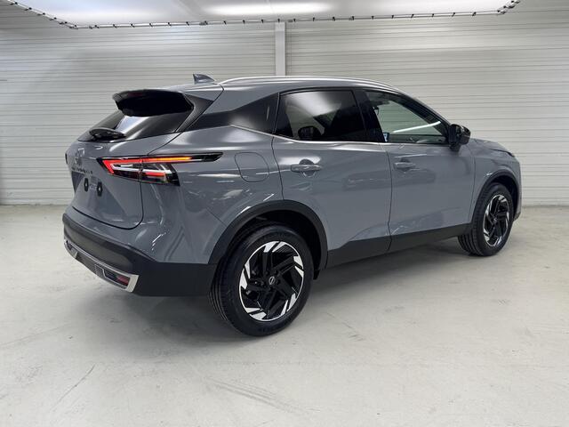 Nissan QASHQAI 1.3 MHEV Xtronic N-Connecta / ¤4.000,- Nissan Voorraadvoordeel / Nieuw uit Voorraad Leverbaar / Google Maps Navigatie / 360 Graden Camera / Stoel- en Stuurverwarming / Verwarmde Voorruit / Adaptive Cruise Control /