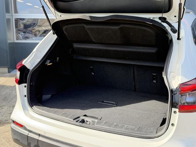 Nissan QASHQAI 1.3 DIG-T Tekna - Navigatie - 360 Camera - Stoelverwarming - Trekhaak