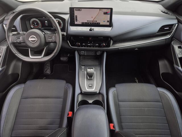 Nissan QASHQAI 1.3 MHEV Xtronic Tekna / Cold Pack & Design Pack / Trekgewicht 1800 kg / Head Up Display / Panoramadak / Stuur- Stoel & Voorruit verwarming / Rondomzicht camera / Adaptief cruise control / Elektrische achterklep / Apple Carplay Android Auto /