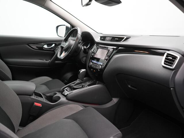 Nissan QASHQAI 1.3 DIG-T N-Connecta 160pk | Trekhaak Afn. | Panodak | 360 Camera | Stoelverwarming | Keyless | Apple Carplay | Navigatie | Cruise Control |