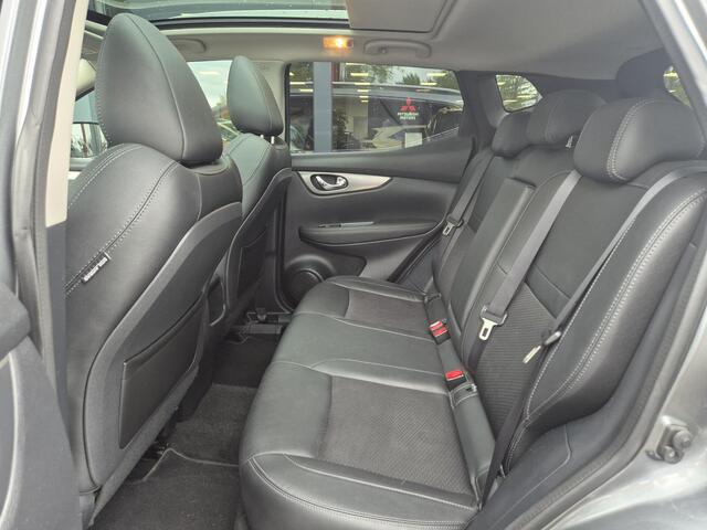 Nissan QASHQAI 1.2 Tekna | Panoramadak | Navigatie | Trekhaak | Nette auto | Dealer onderhoud | TEKNA | 1/2 Leder |