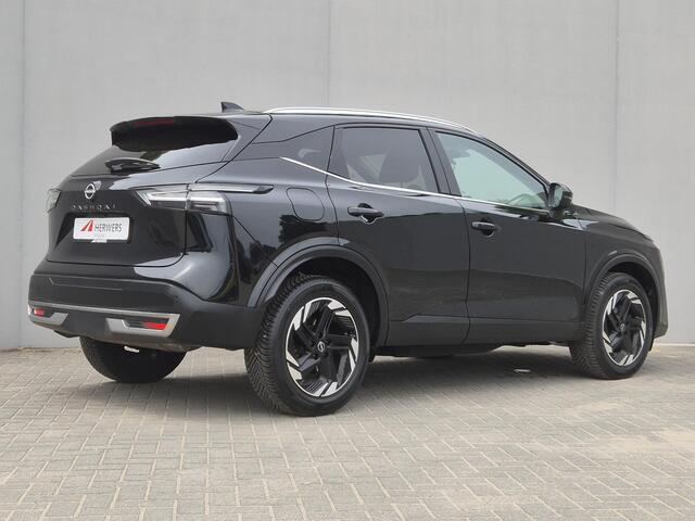 Nissan QASHQAI 1.3 MHEV Xtronic N-Connecta / Fabrieksgarantie tot 12-03-2028 / All season banden / Panoramadak / 1800kg Trekgewicht / Cold Pack & Pack Easy / Head Up Display / Rondomzicht camera / Adaptief cruise control / Draadloze telefoon lader /