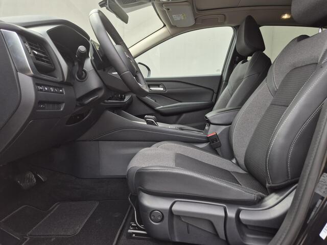 Nissan QASHQAI 1.3 MHEV Xtronic N-Connecta / Fabrieksgarantie tot 12-03-2028 / All season banden / Panoramadak / 1800kg Trekgewicht / Cold Pack & Pack Easy / Head Up Display / Rondomzicht camera / Adaptief cruise control / Draadloze telefoon lader /