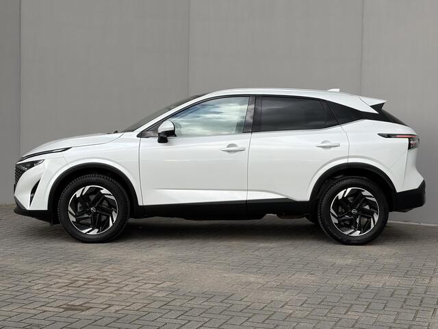 Nissan QASHQAI 1.3 MHEV Xtronic N-Connecta / Fabrieksgarantie tot 03-2028 / All season banden / Panoramadak / 1800kg Trekgewicht / Stoel & Stuurverwarming / Cold Pack & Pack Easy / Head Up Display / Rondomzicht camera / Adaptief cruise control / Draadloze telefoon lader
