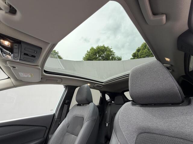 Nissan QASHQAI 1.3 MHEV Xtronic N-Connecta / Panoramadak / 1800kg Trekgewicht / Cold Pack / Dodehoek Detectie / Adaptieve Cruise / Head up display / 360 Camera / Stoel & Stuurwiel Verwarming /