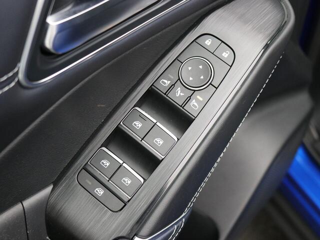 Nissan QASHQAI 1.3 MHEV Xtronic Tekna Plus / Panoramadak / All Seasonbanden / Lederen bekleding / 1ste Eigenaar / NL Auto / Trekhaak / 1800KG Trekgewicht / Bestuurdersstoel Elektrisch met geheugenfunctie / Massage functie / Adaptieve cruise control / Historie aanwezig /