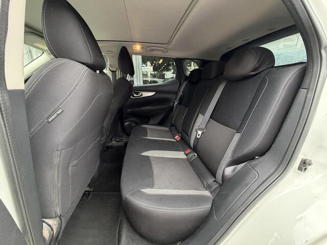 Nissan QASHQAI 1.3 DIG-T N-Connecta 140PK | Panoramadak | 360 graden camera | Cruise Control | Navigatie | Carplay