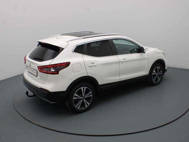 Nissan QASHQAI 1.3 DIG-T N-Connecta Panoramadak | Rondomzicht camera | Trekhaak