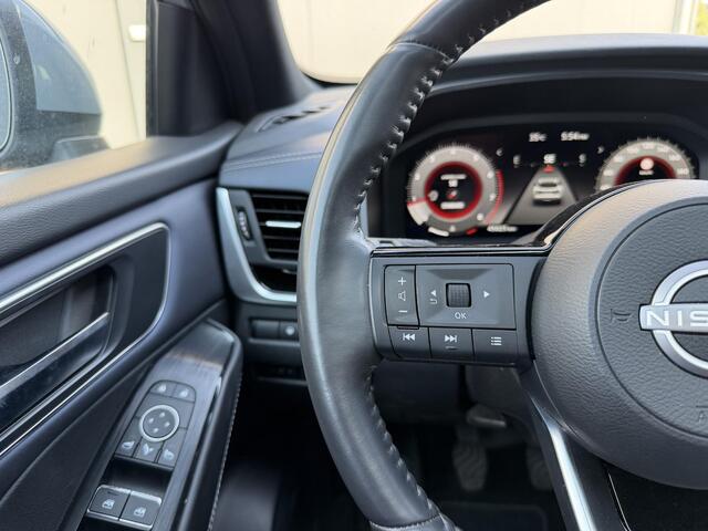 Nissan QASHQAI 1.3 MHEV Tekna / Trekhaak / Panoramadak / HUD / Elektr Bestuurders Stoel / Elektr. Achterklep /Apple CarPlay / Voorruitverwarming