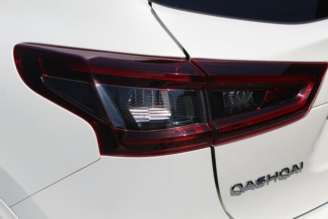 Nissan QASHQAI 1.3 DIG-T Tekna + | Incl. 12 Maanden garantie | Adaptieve Cruise Control | 360° Camera | Parkeersensoren | Bose Audio | Trekhaak | Panoramadak | Stoel verwarming | Memory Seats | Bluetooth | Apple Carplay/Android Auto |