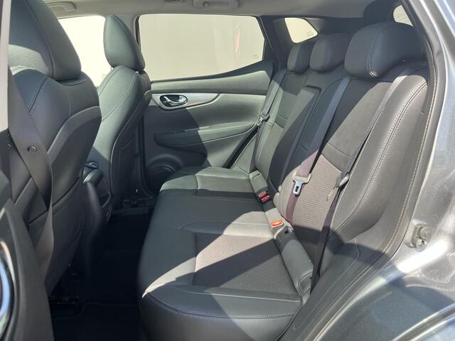 Nissan QASHQAI 1.3 DIG-T Tekna Trekhaak (1500kg)/ Full-Map Navigatie / Stoelverwarming / Dode Hoek Detectie / Keyless / Dealer Onderhouden / All Season Banden /