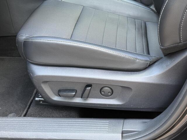 Nissan QASHQAI 1.3 MHEV Tekna / Trekhaak / 1400KG Trekgewicht / Panorama / All Season Banden / Head-Up Display / Elektrische Stoelen / 360º Camera / Keyless / Apple Carplay & Android Auto /