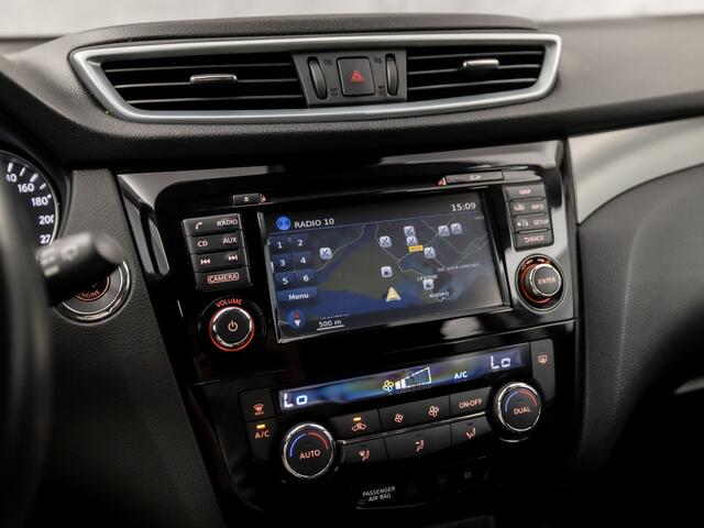 Nissan QASHQAI 1.2 N-Connecta (PANORAMADAK, NAVIGATIE, 360 CAMERA, GETINT GLAS, KEYLESS, SPORTSTOELEN, CRUISE, PARKEERSENSOREN, NIEUWE APK, NIEUWSTAAT)