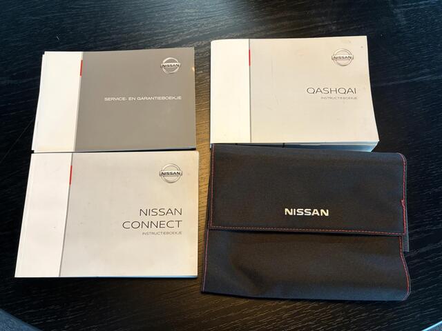Nissan QASHQAI 1.3 DIG-T N-Connecta / Trekhaak ( 1500 kg ) / Panoramadak / Airco (automatisch) / Apple Carplay/Android Auto /