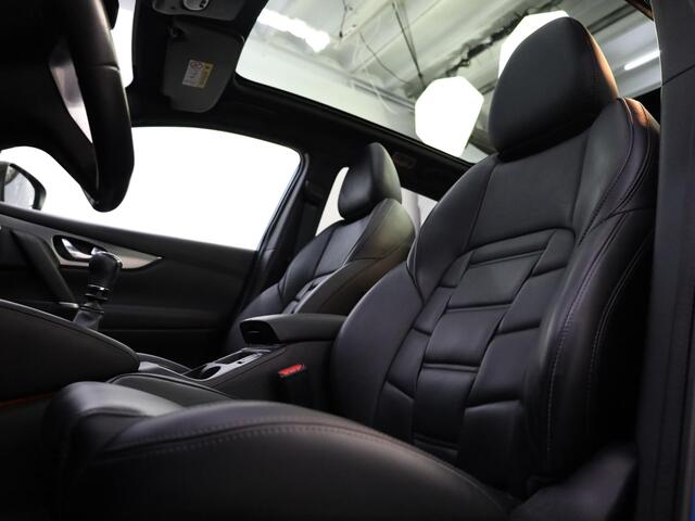 Nissan QASHQAI 1.2 Tekna + | Trekhaak | Lederen Bekleding | Panoramadak
