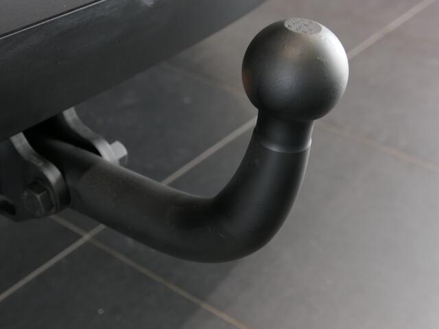 Nissan QASHQAI 1.3 MHEV Xtronic Tekna Panoramadak - Allseasons - Dakrails - Trekhaak! - Headup display