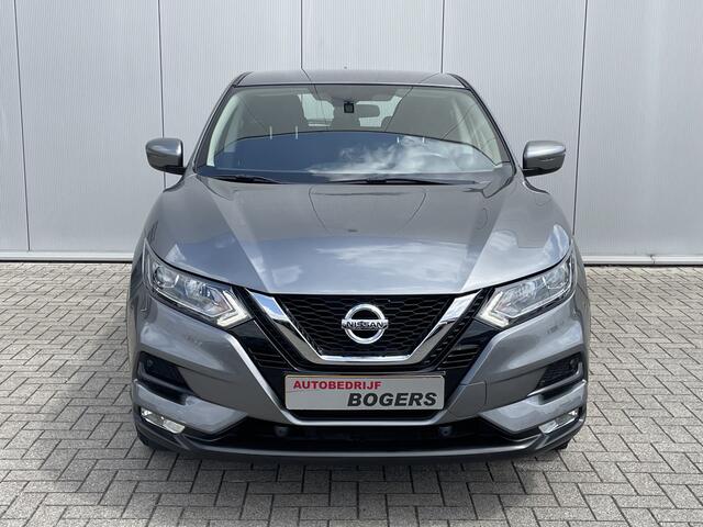 Nissan QASHQAI 1.3 DIG-T Acenta Automaat Navigatie, Climate Control, Cruise Control, Achteruitrijcamera, Trekhaak, 17"Lm,