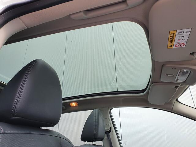 Nissan QASHQAI 1.6 DIG-T 163 Pk Tekna Navigatie, Panoramadak, Leder, Cimate Control, Cruise Control, Trekhaak, 19"Lm