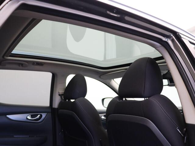 Nissan QASHQAI 1.3 DIG-T N-Connecta | Panoramadak | Trekhaak | Apple Carplay & Android Auto |