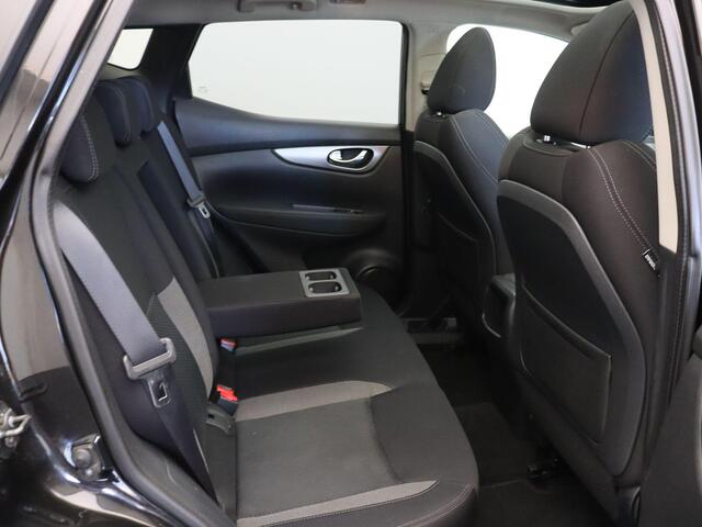 Nissan QASHQAI 1.3 DIG-T N-Connecta | Panoramadak | Trekhaak | Apple Carplay & Android Auto |
