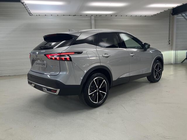 Nissan QASHQAI 1.5 e-Power Tekna / ¤4.000,- Nissan Voorraadvoordeel / Nieuw uit Voorraad Leverbaar / Lederen Bekleding / Panoramadak / Stoel- en Stuurverwarming / Google Maps Navigatie / Verwarmde Voorruit / HUD / Elektrische Kofferbak /
