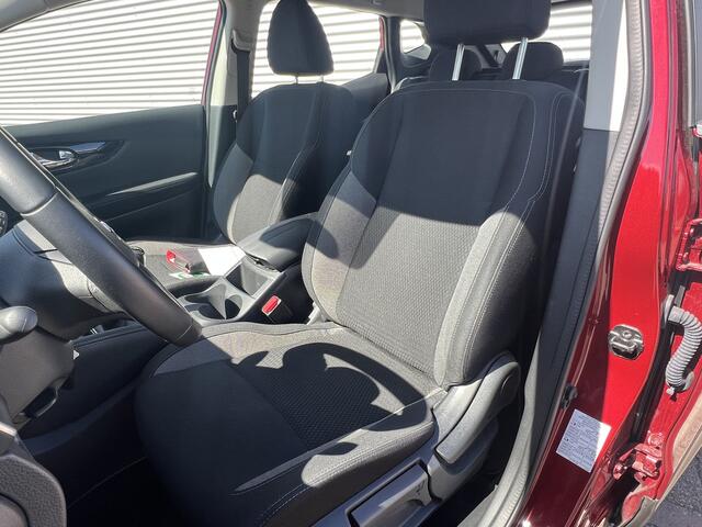 Nissan QASHQAI 1.3 DIG-T Acces Edition | Nieuw Binnen! | Trekhaak | Camera | Navi