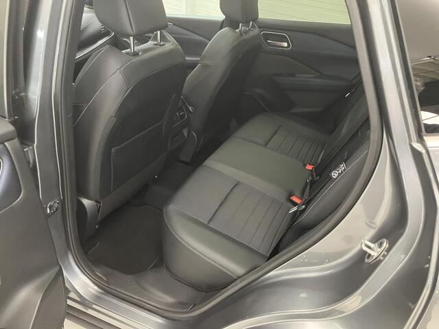 Nissan QASHQAI 1.3 MHEV Xtronic Tekna Automaat / Trekhaak / Dealeronderhouden