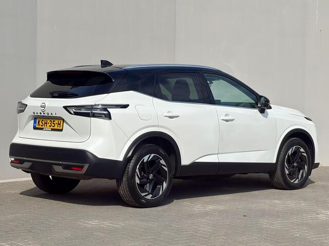 Nissan QASHQAI 1.3 MHEV Xtronic N-Connecta / 1.800 kg trekgewicht / Cruise Control Adaptief / Apple Carplay & Android Auto / Rondomzicht Camera / Navigatie / Airco / Sfeerverlichting / 18'' Lichtmetalen Velgen / Dode Hoek Detectie /