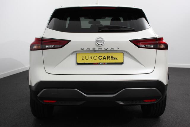 Nissan QASHQAI 1.3 MHEV Xtronic N-Connecta Navigatie Climate Control Camera 360 Led Led Verwarmde voorstoelen Adaptive Cruise Control Lichtmetalen velgen