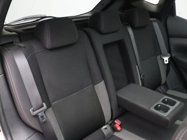 Nissan QASHQAI 1.3 DIG-T N-Connecta | Panorama dak | Trekhaak | Climate Control | Cruise Control |