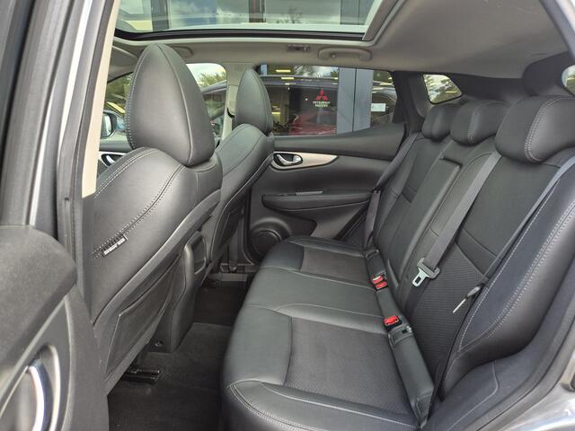 Nissan QASHQAI 1.2 Tekna | Panoramadak | Trekhaak | Navigatie |
