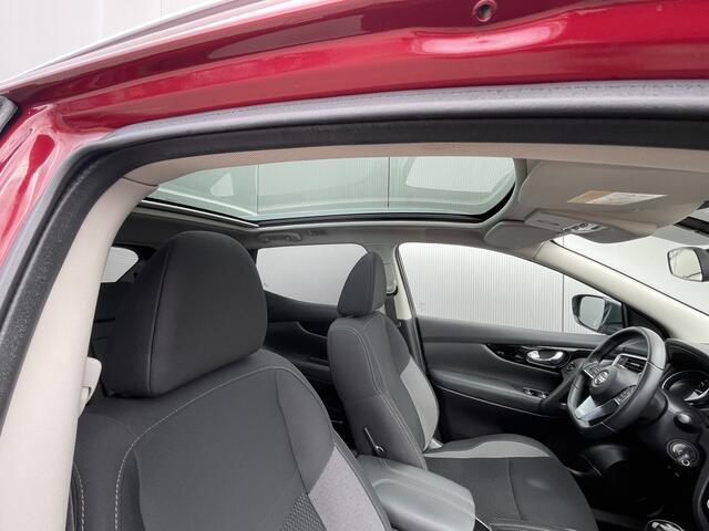 Nissan QASHQAI 1.3 DIG-T Acenta Automaat Navigatie ( via Apple Carplay/Android Auto ), Panoramadak, Trekhaak, 17"Lm, Achteruitrijcamera