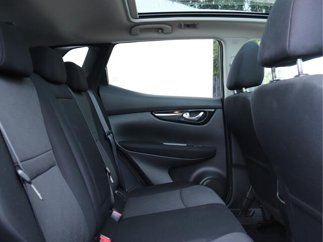 Nissan QASHQAI 1.2 N-Connecta PANORAMA / TREKHAAK / 360 CAMERA