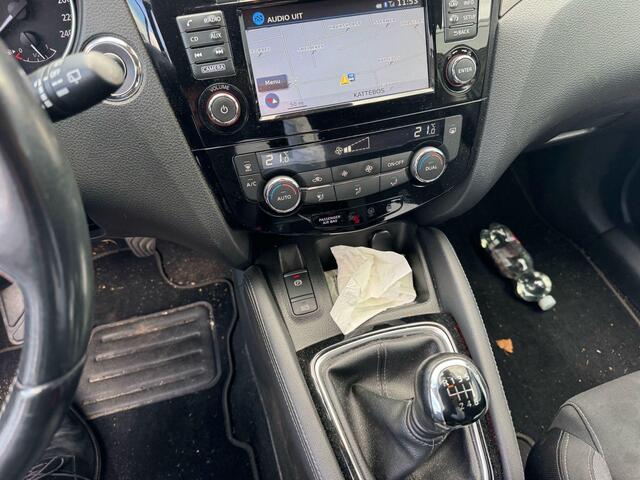 Nissan QASHQAI 1.6 Tekna 163pk Trekhaak | 360 graden Camera | Navigatie | Dodehoeksensoren | Zwarte velgen