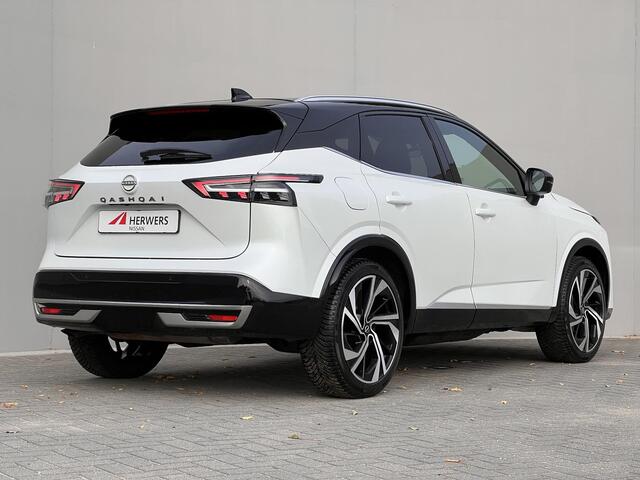 Nissan QASHQAI 1.3 MHEV Xtronic Tekna Plus / Dealer onderhouden / 10 jaar Nissan More / Panorama dak / Stoelmassage / Stuur- en stoelverwarming / HUD / Navigatie / Leder / Elektrische stoelen & klep / Apple Carplay Android / 20" LM wielen & All Season banden /